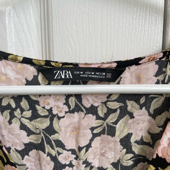 Fun floral cropped Zara blouse - Picture 3 of 3